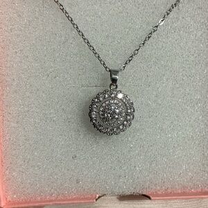 🌸 Cluster Dome Pendant Necklace